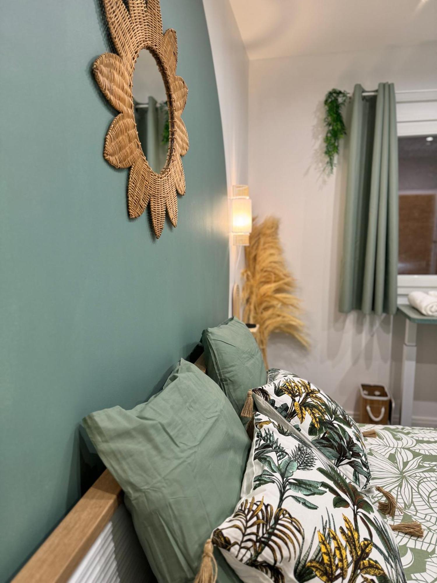 Worldroom Chambre Privee Avec Espace Commun Perpignan Quarto foto